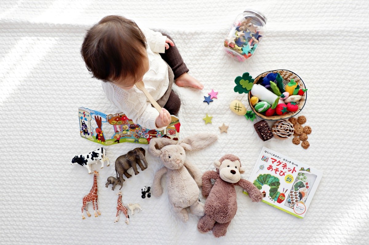 Illustration de Recherche : peluches et jouets d'éveil pour la crèche du service 